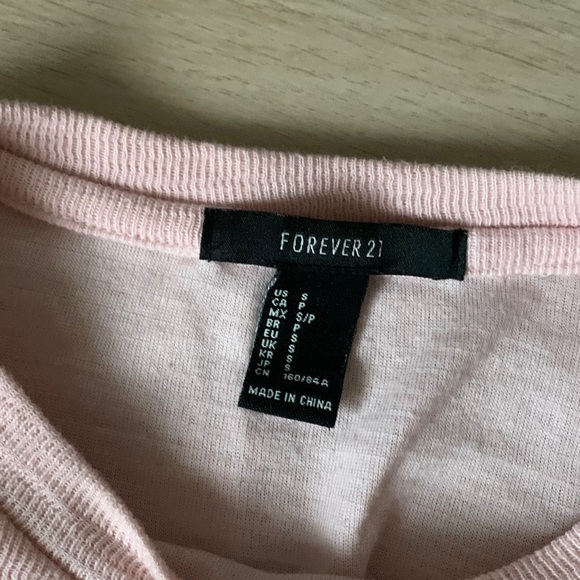 Cropped pink blouse - Picture 3 of 3